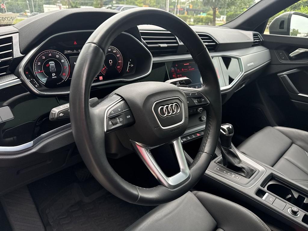 Thumbnail: 2022 Audi Q3 - 14