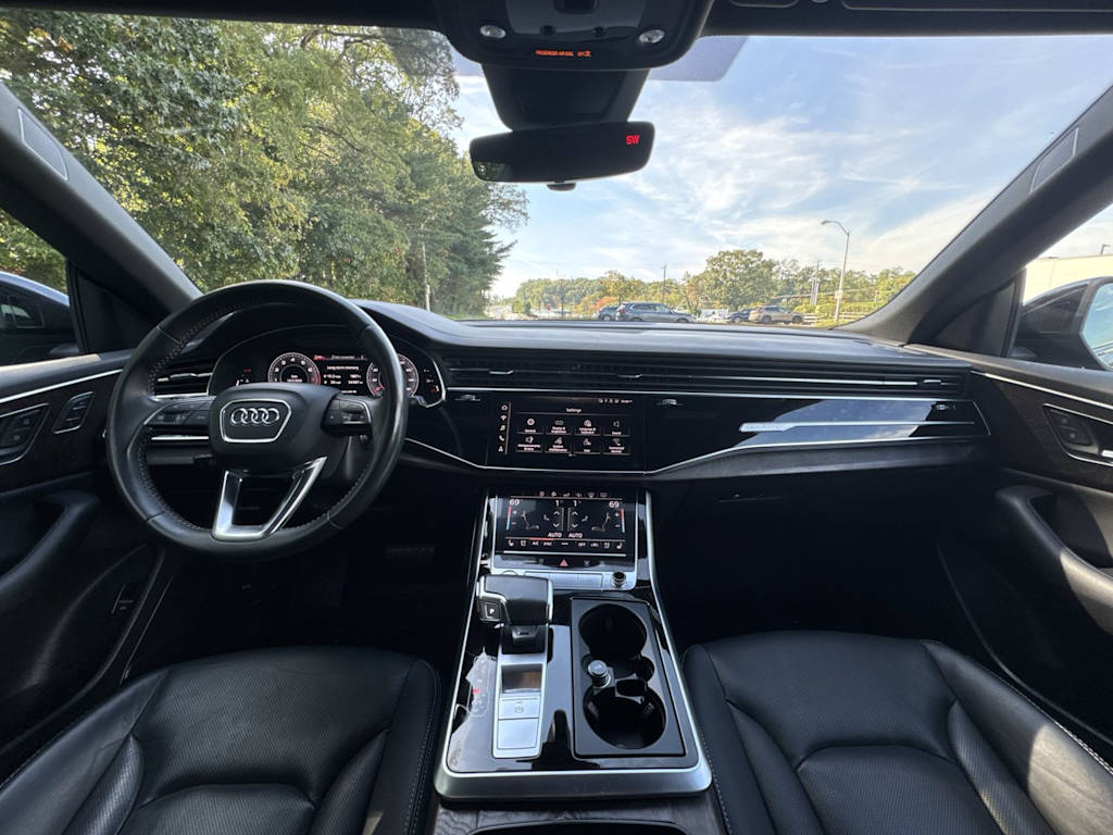 Thumbnail: 2020 Audi Q8 - 9