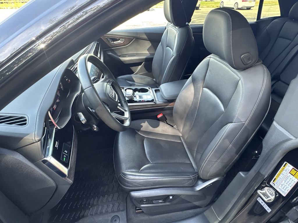 Thumbnail: 2020 Audi Q8 - 11