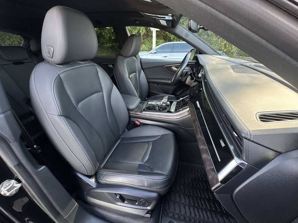 Thumbnail: 2020 Audi Q8 - 26