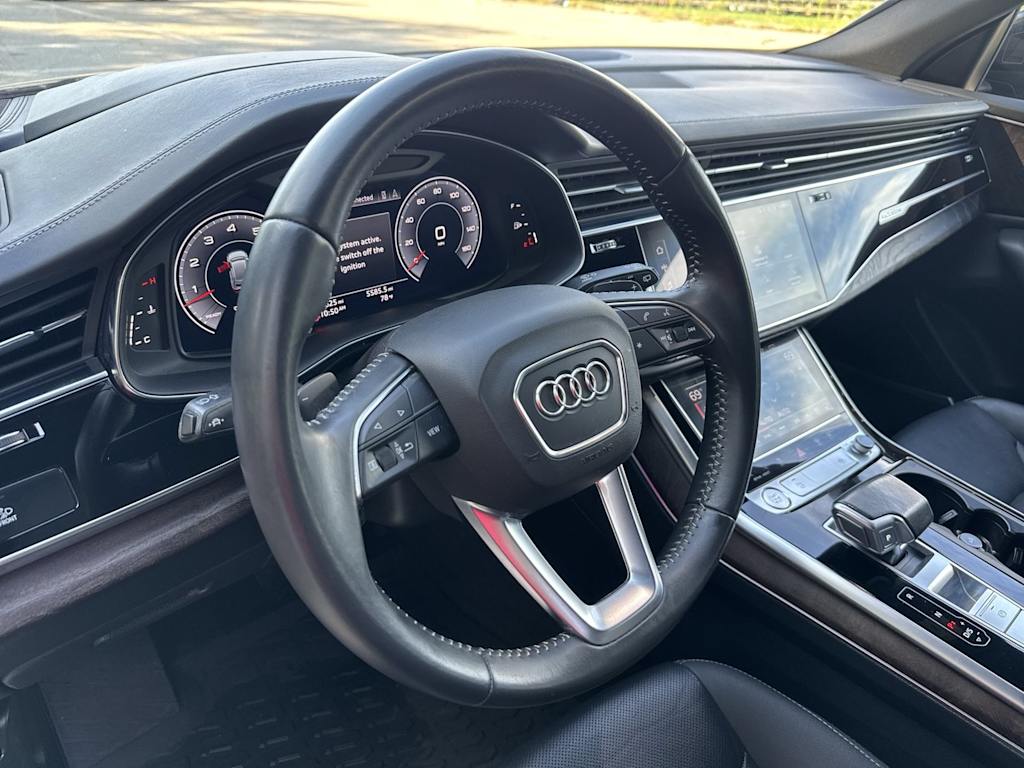 Thumbnail: 2020 Audi Q8 - 13