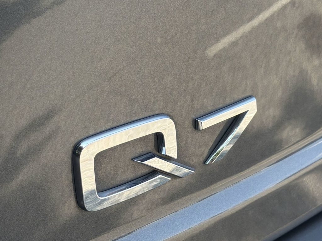 Thumbnail: 2019 Audi Q7 - 7