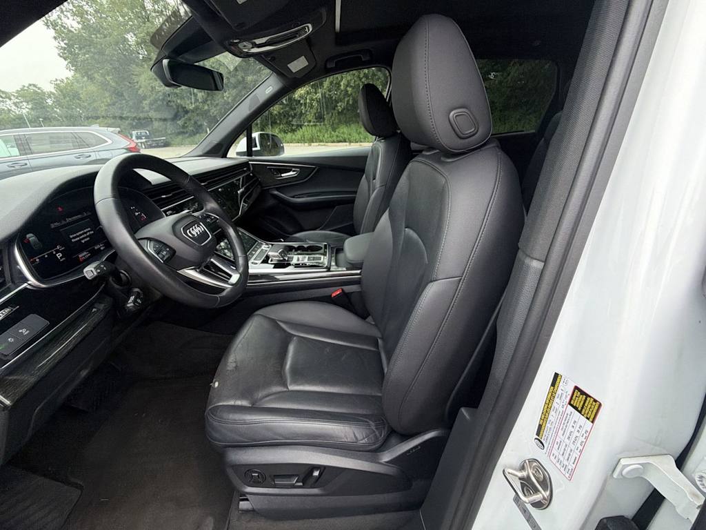 Thumbnail: 2021 Audi Q7 - 11