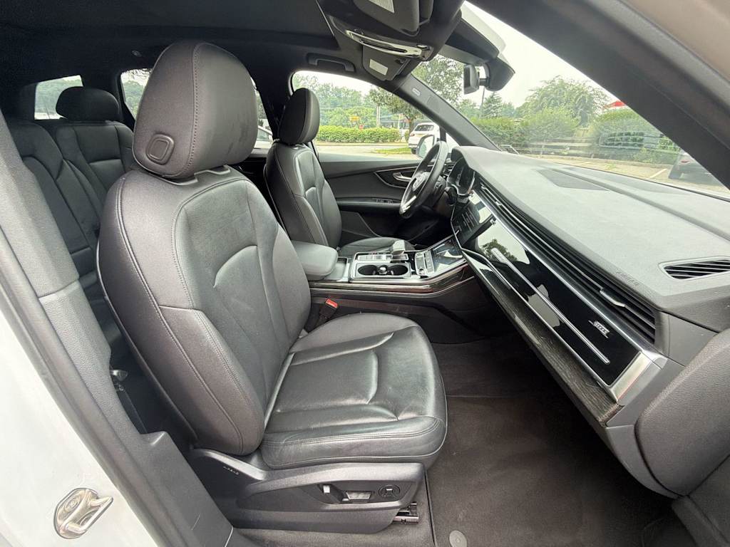 Thumbnail: 2021 Audi Q7 - 12