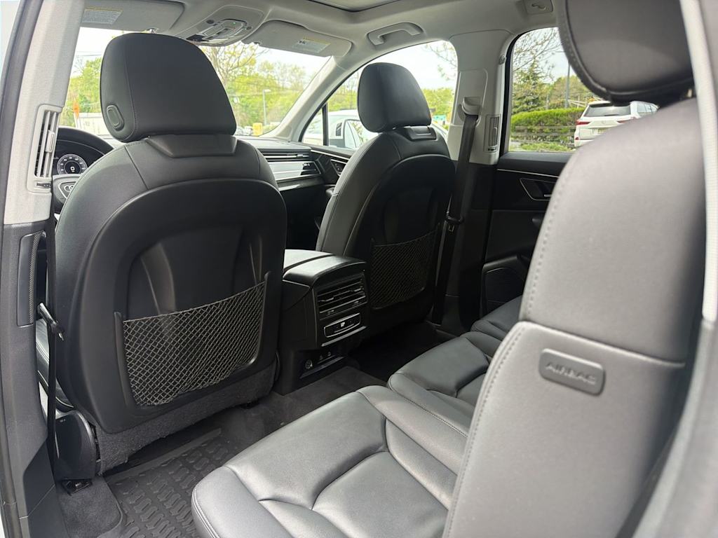 Thumbnail: 2022 Audi Q7 - 13