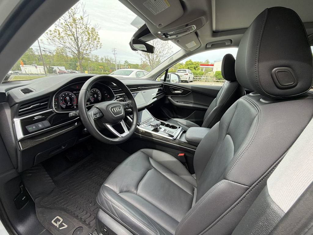 Thumbnail: 2022 Audi Q7 - 2
