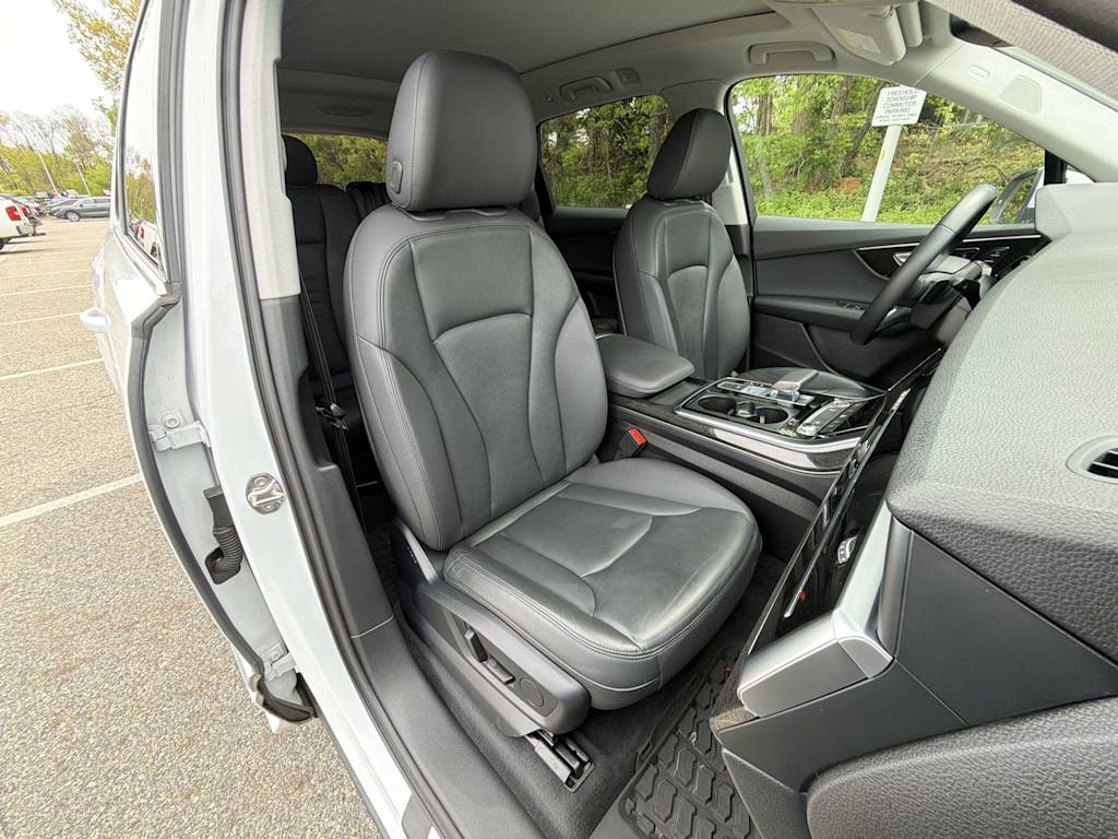 Thumbnail: 2022 Audi Q7 - 12