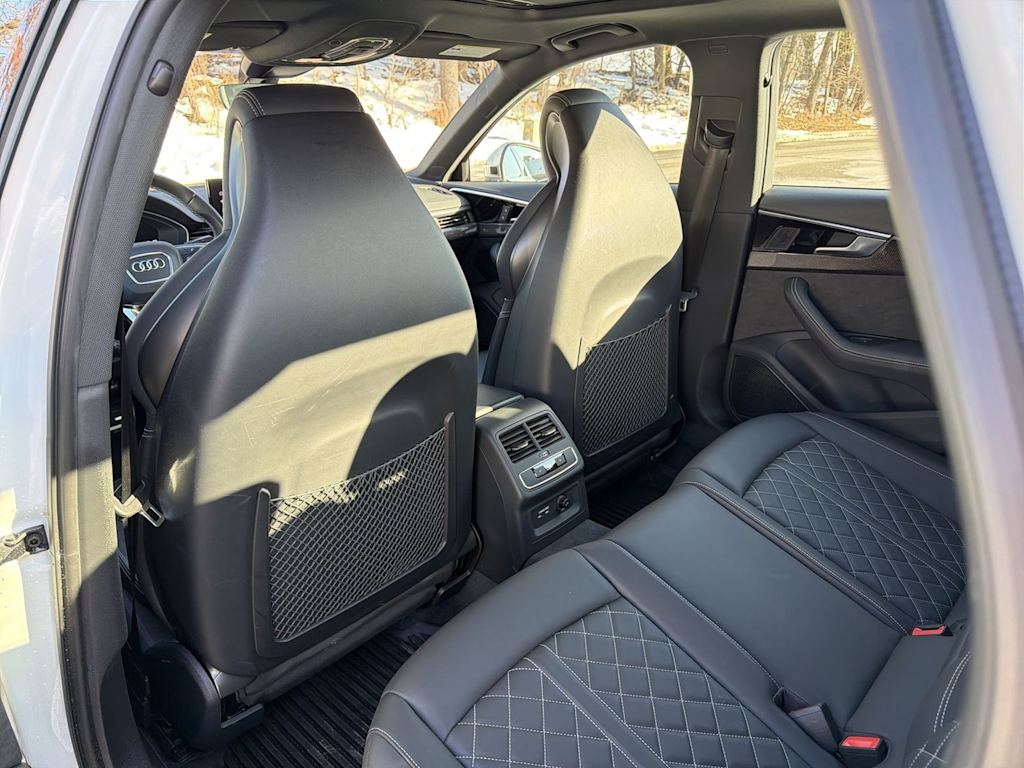 Thumbnail: 2021 Audi S4 - 13