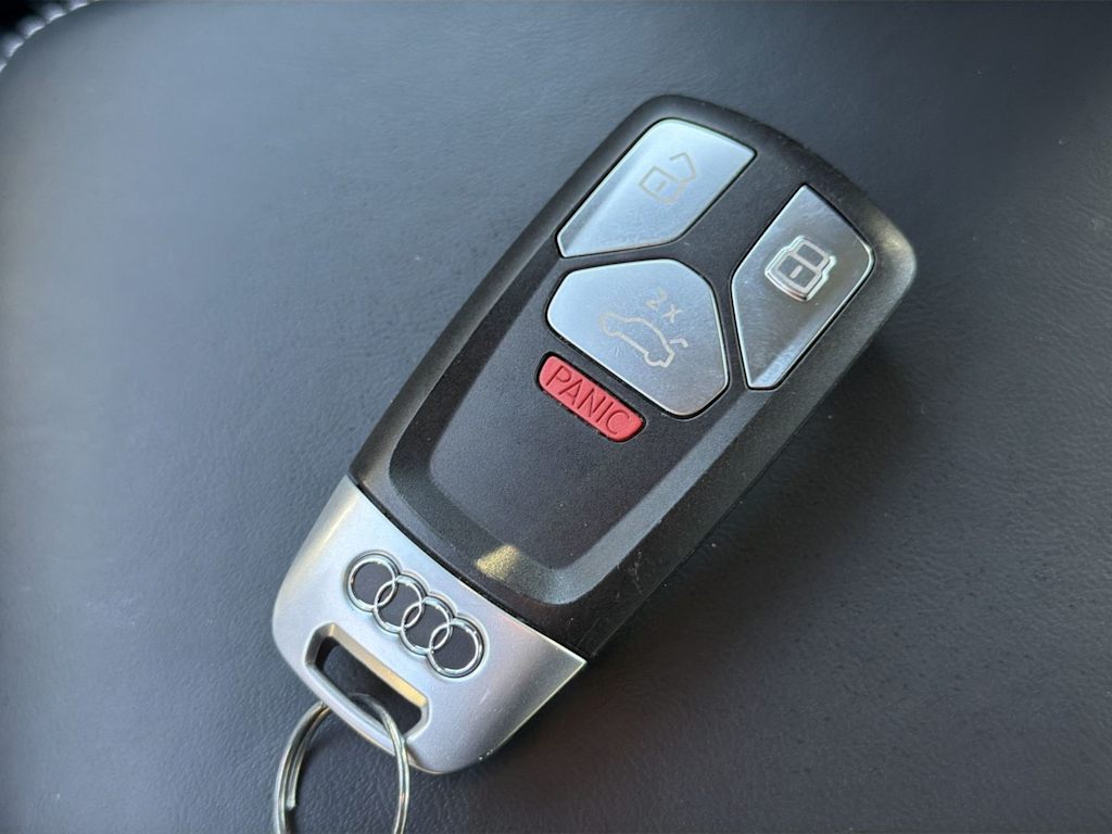 Thumbnail: 2021 Audi S4 - 18