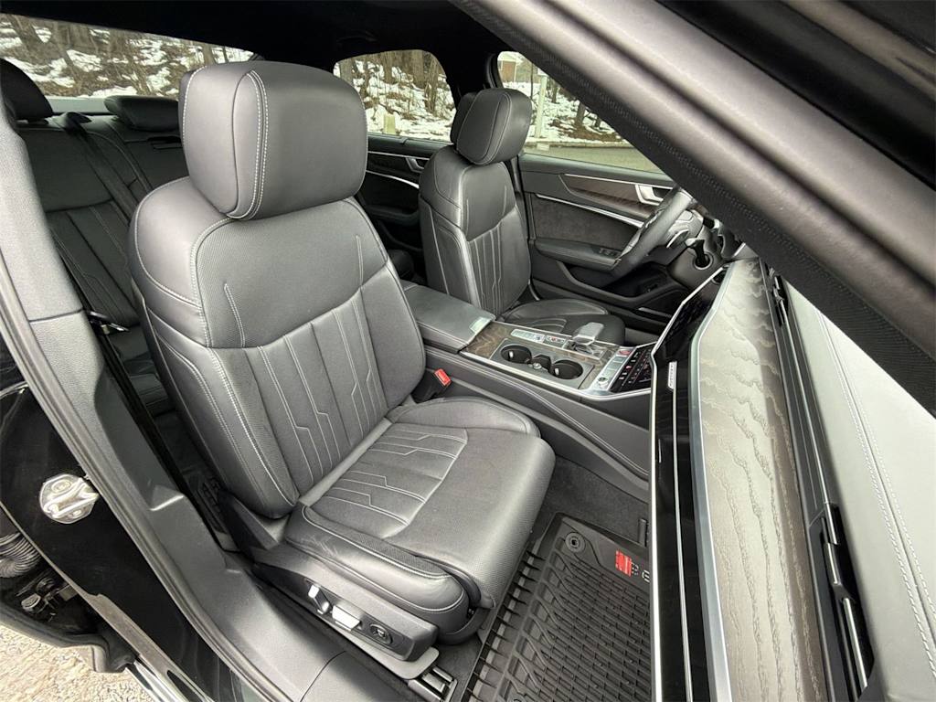 Thumbnail: 2020 Audi S6 - 12