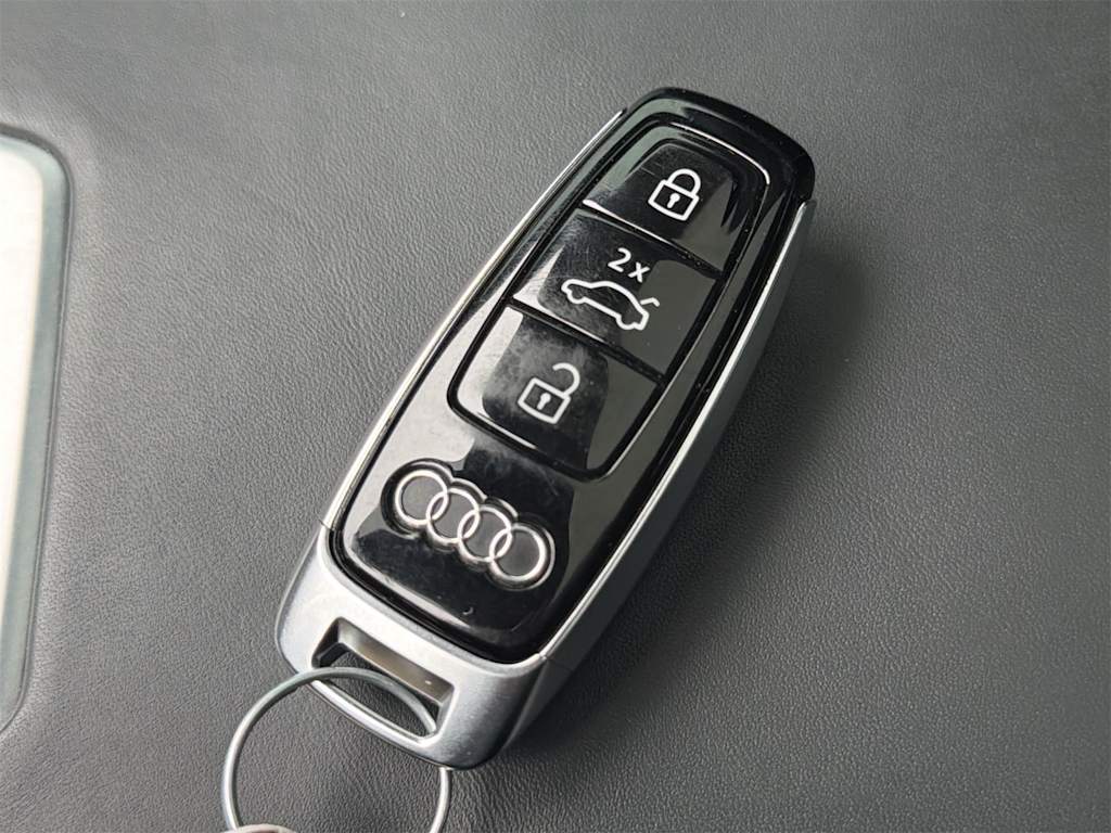 Thumbnail: 2020 Audi S6 - 19