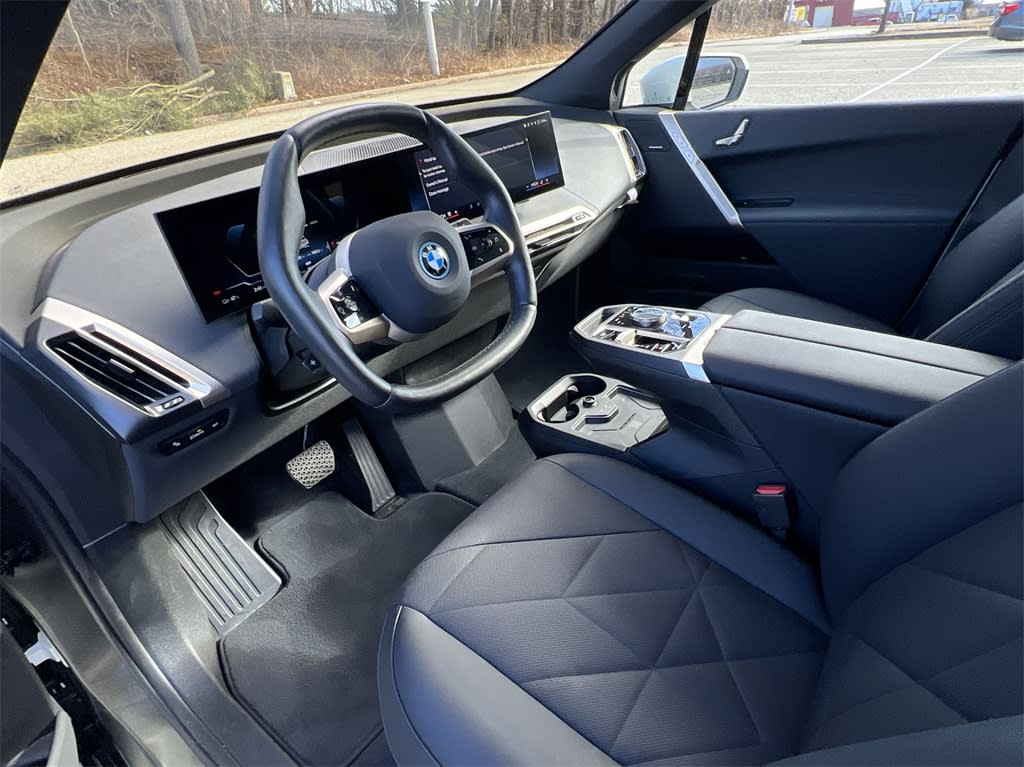 2025 BMW iX xDrive50 11