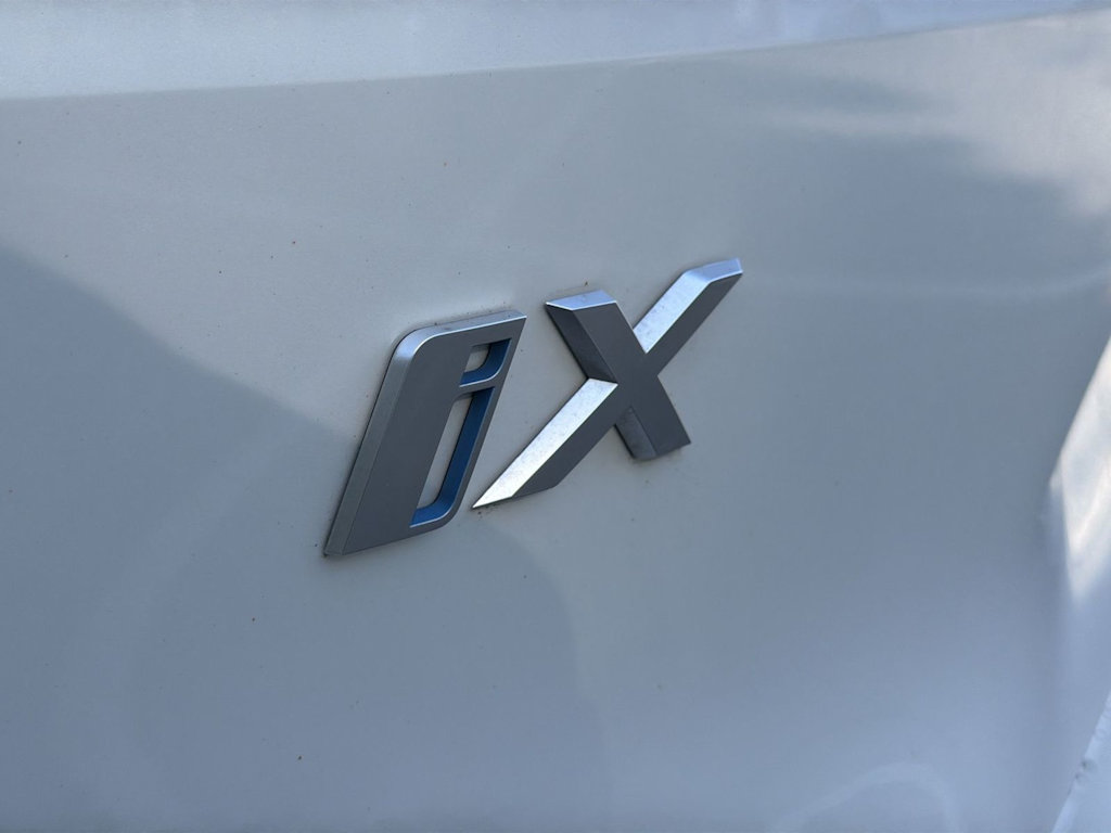 Thumbnail: 2024 BMW iX - 7