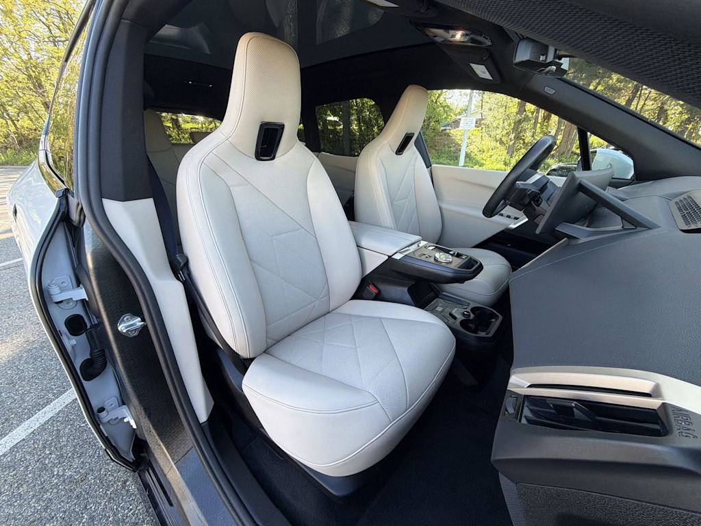 Thumbnail: 2024 BMW iX - 28