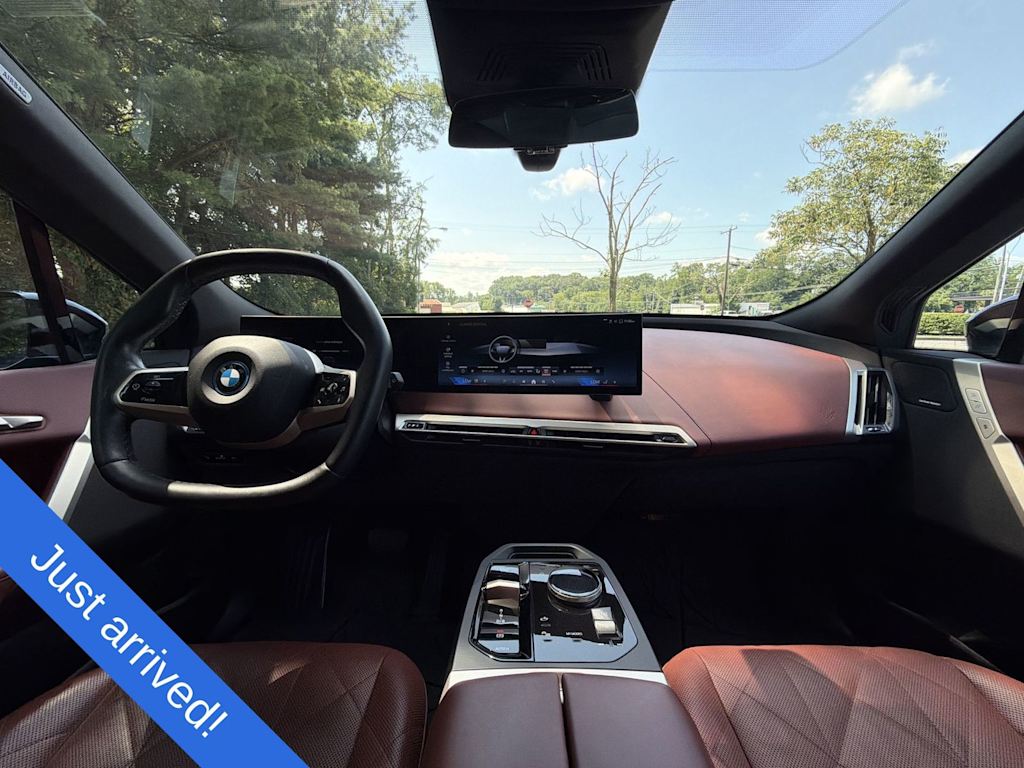 Thumbnail: 2024 BMW iX - 9