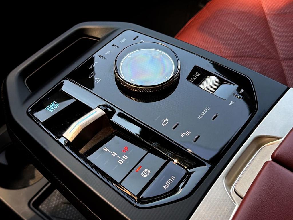 Thumbnail: 2024 BMW iX - 15