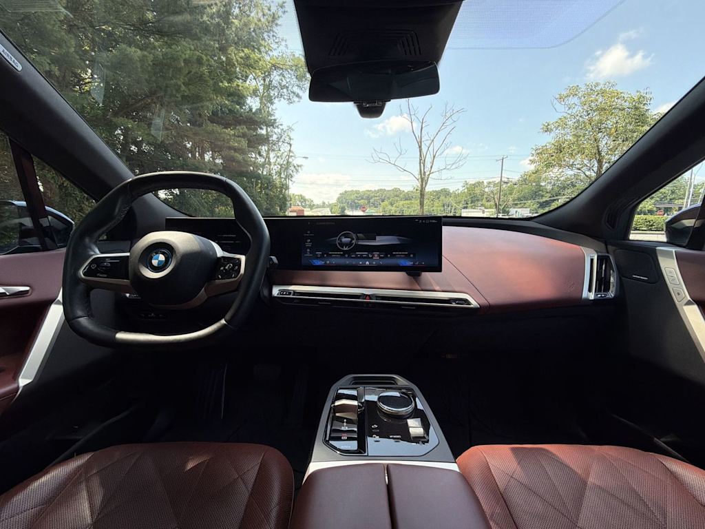Thumbnail: 2024 BMW iX - 9