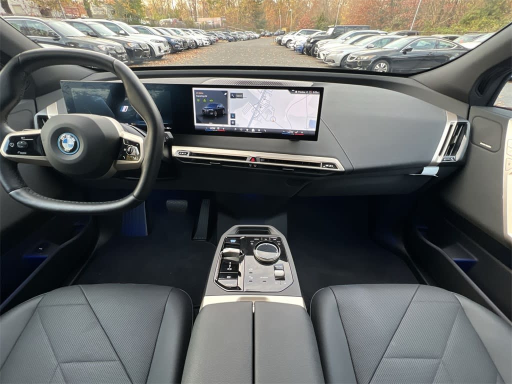 2024 BMW iX xDrive50 10