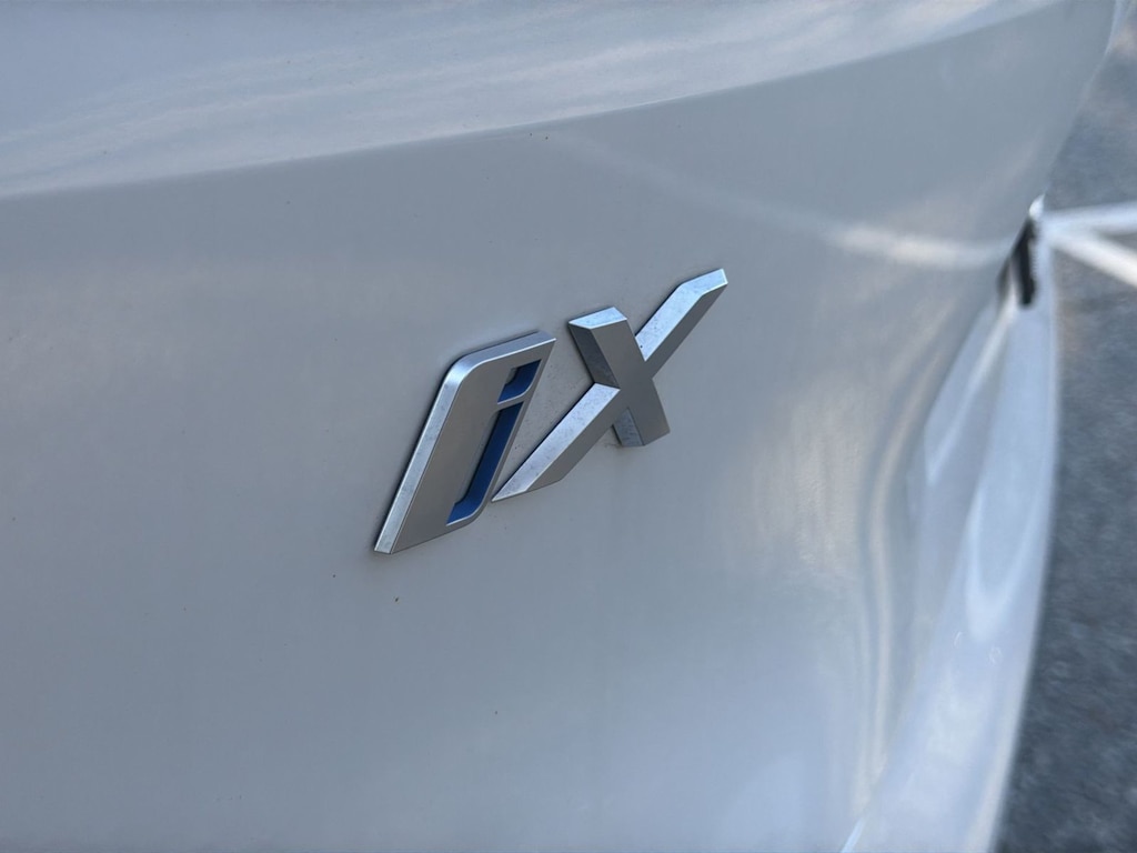 Thumbnail: 2025 BMW iX - 7