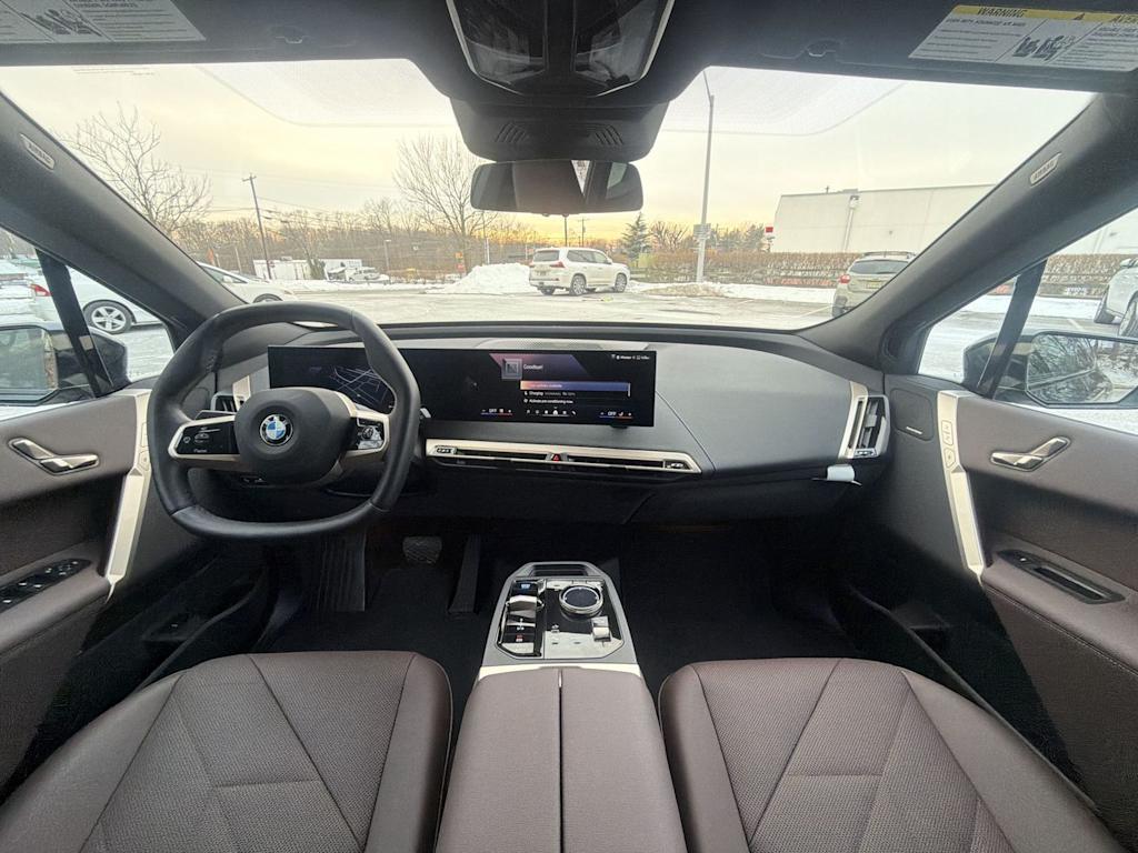 Thumbnail: 2026 BMW iX - 2