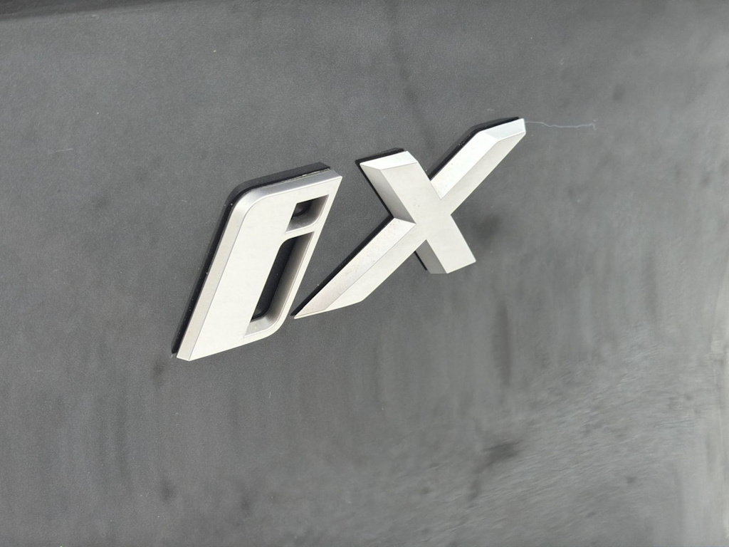 Thumbnail: 2026 BMW iX - 7