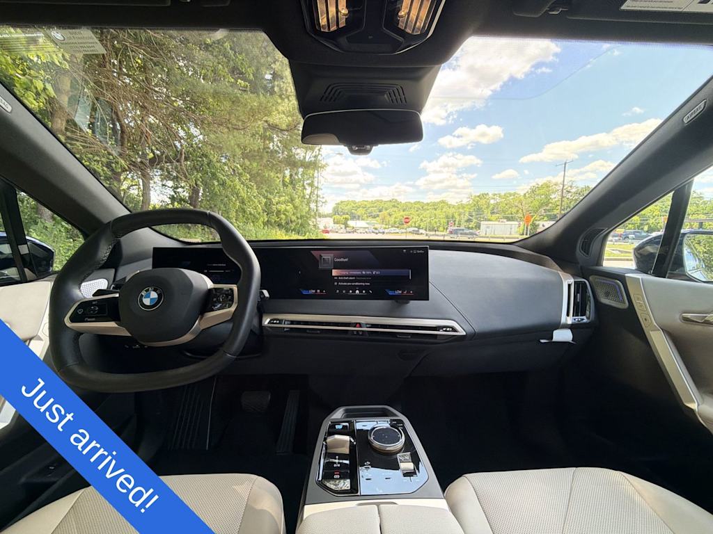Thumbnail: 2026 BMW iX - 2