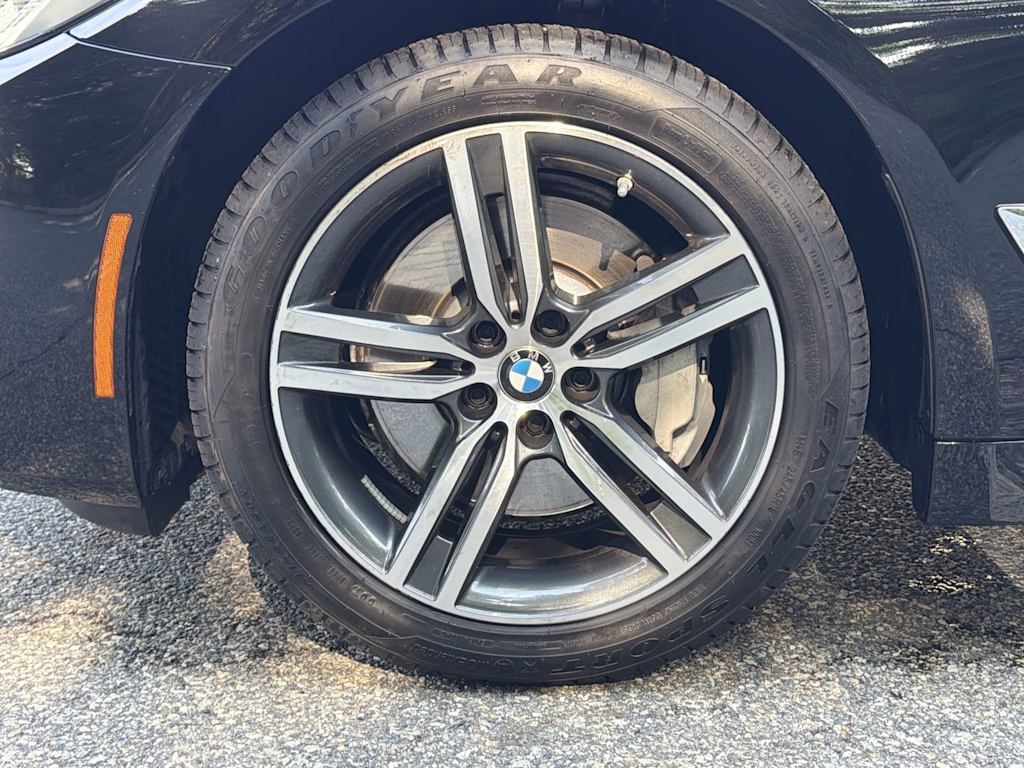 Thumbnail: 2023 BMW 5 Series - 8