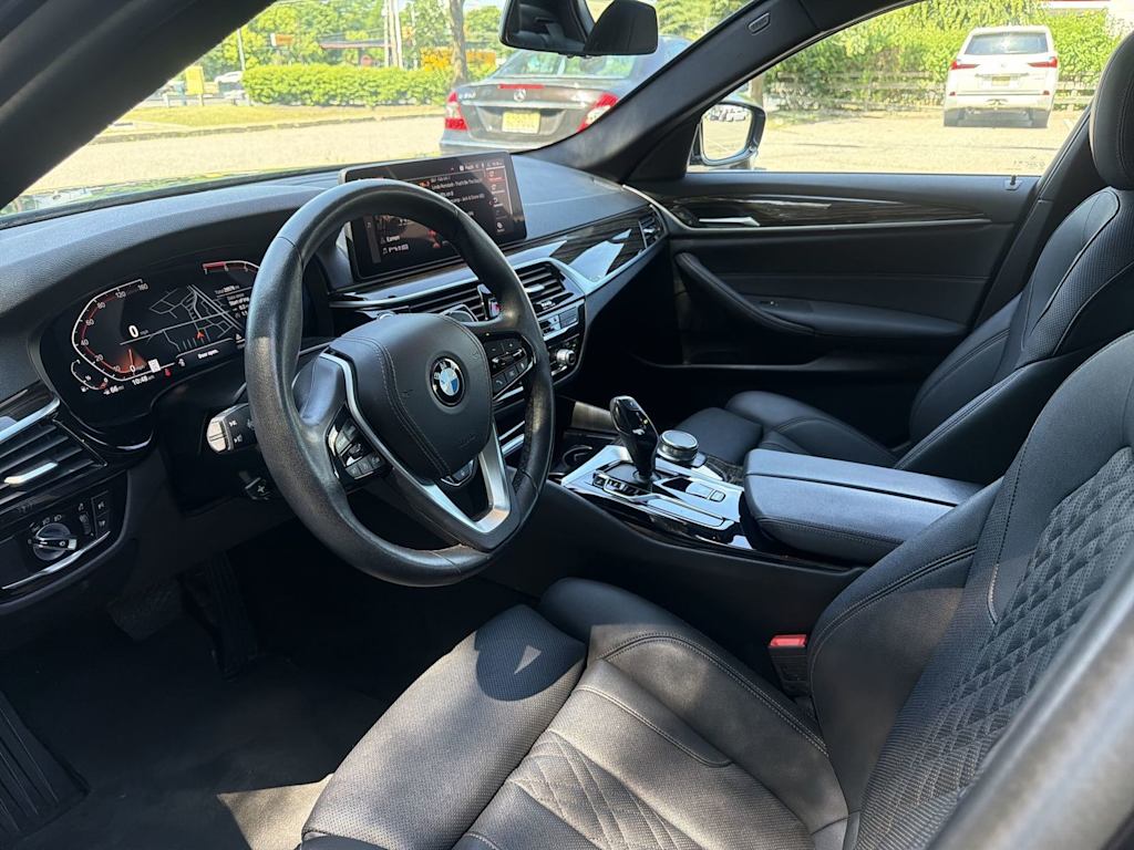 Thumbnail: 2023 BMW 5 Series - 2