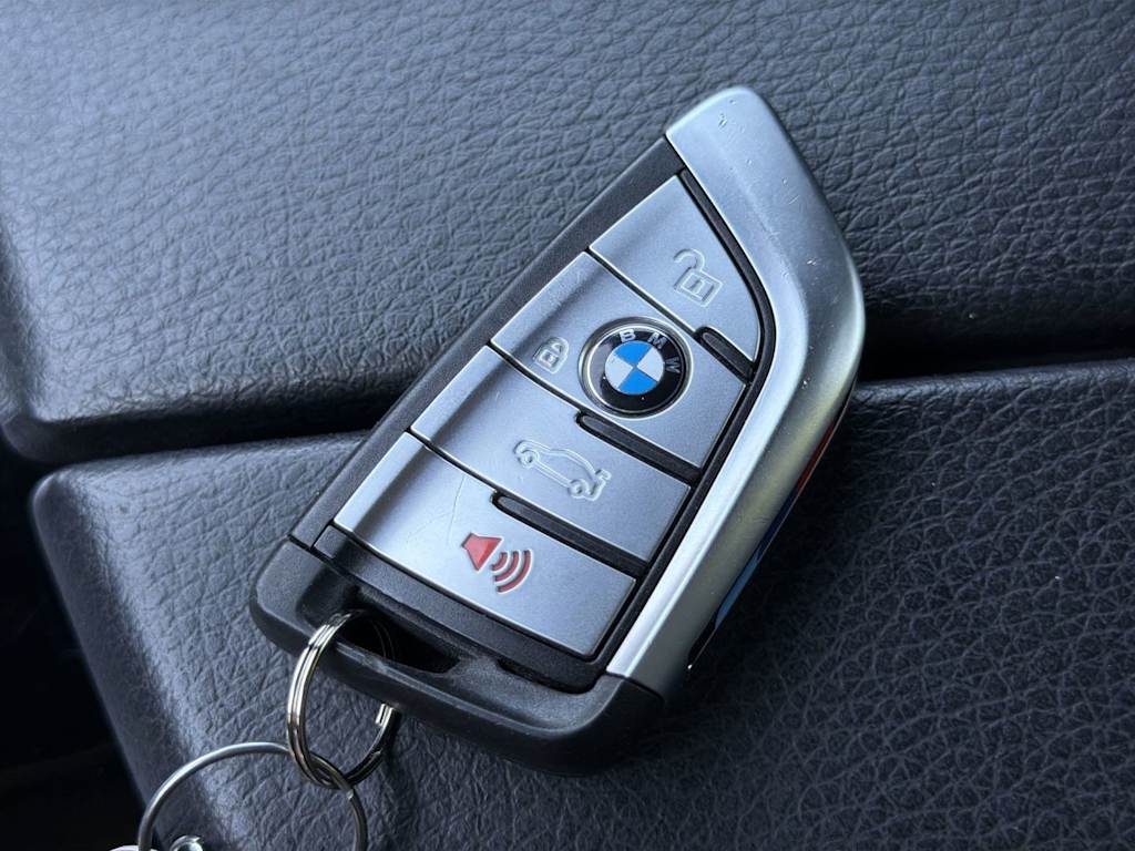 Thumbnail: 2022 BMW 5 Series - 19