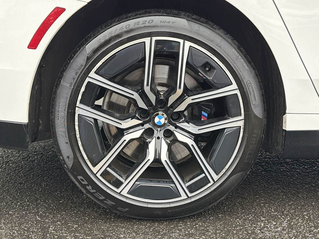 Thumbnail: 2023 BMW 7 Series - 28