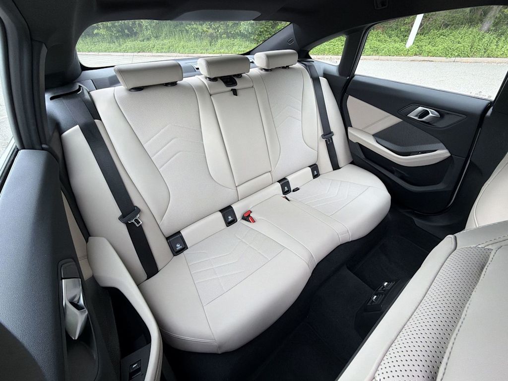 Thumbnail: 2025 BMW 2 Series - 27