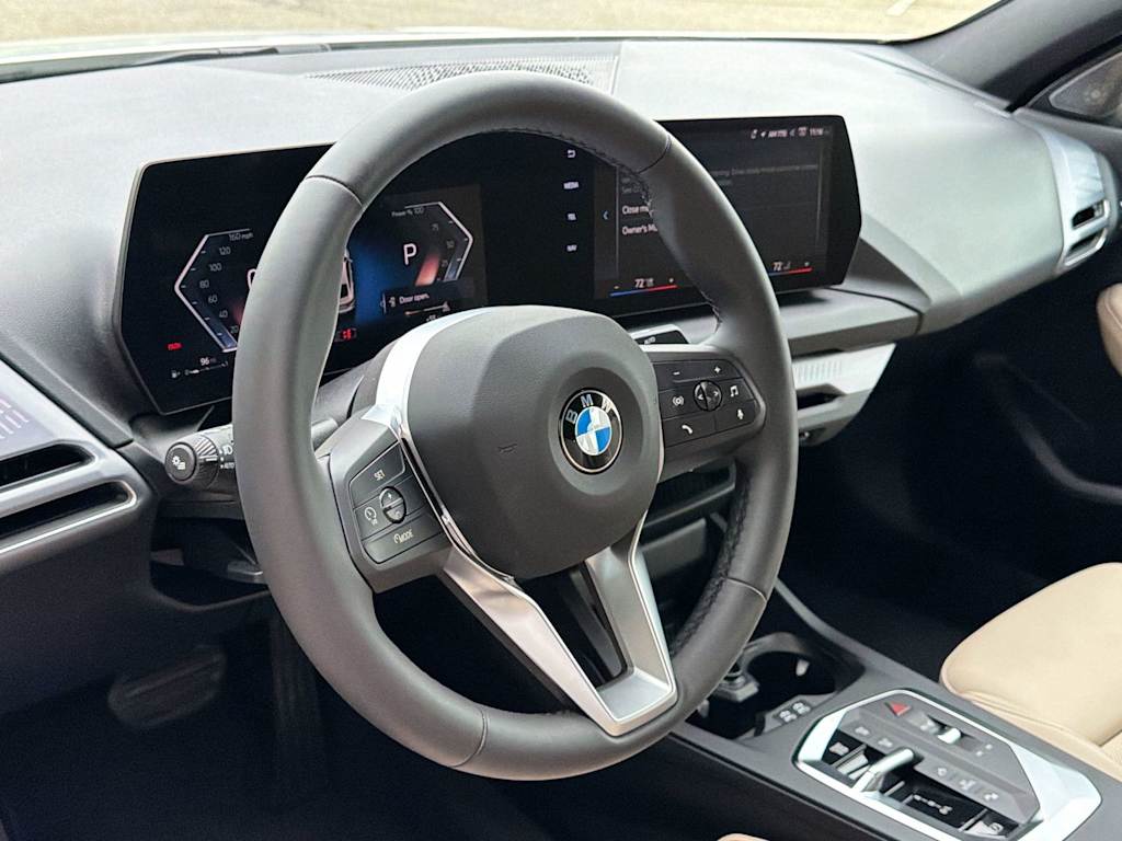 Thumbnail: 2025 BMW 2 Series - 13