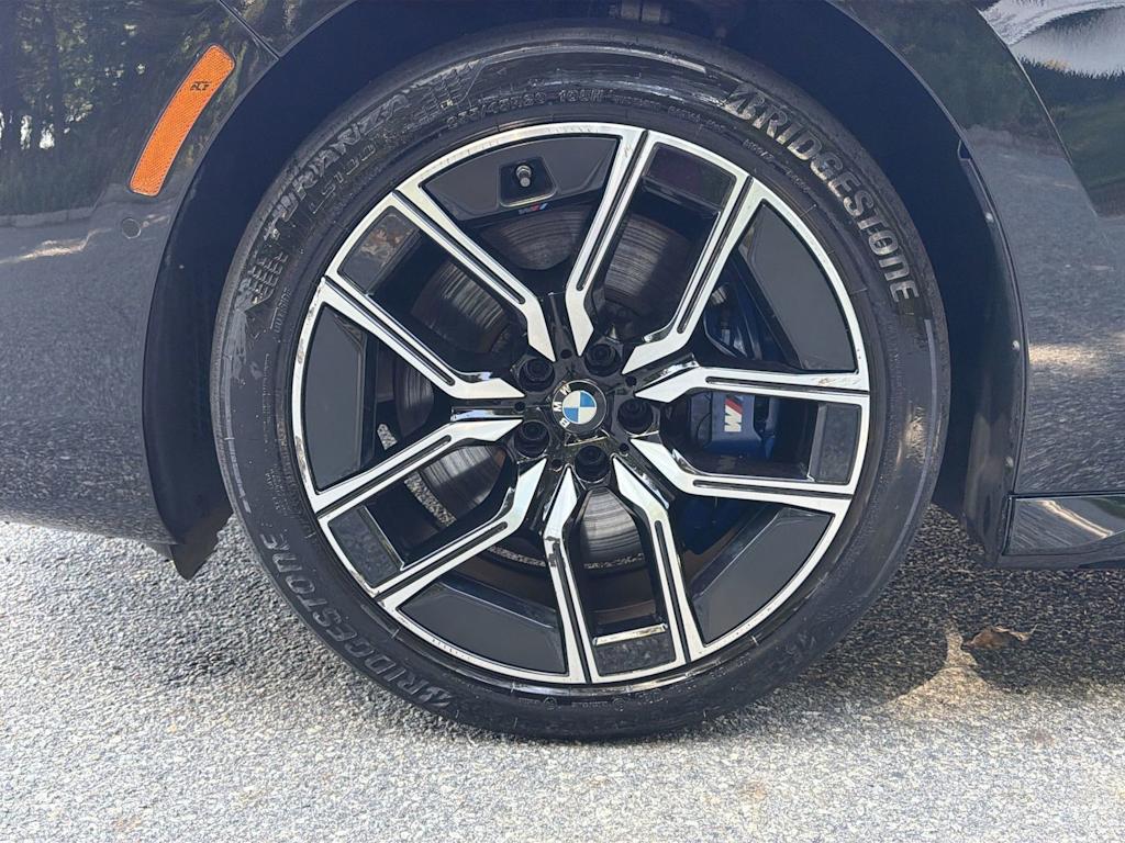 Thumbnail: 2024 BMW 7 Series - 8