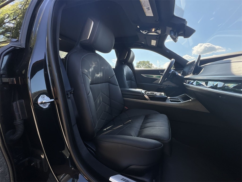 Thumbnail: 2023 BMW 7 Series - 27