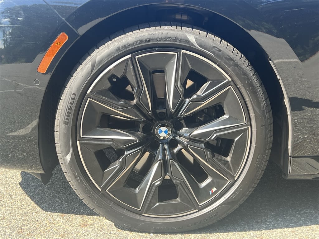 Thumbnail: 2023 BMW 7 Series - 8