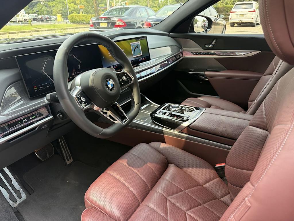 Thumbnail: 2024 BMW 7 Series - 2