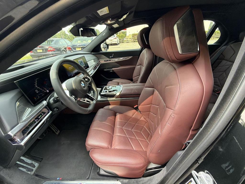Thumbnail: 2024 BMW 7 Series - 11