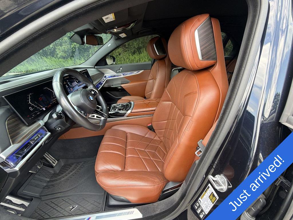 Thumbnail: 2024 BMW 7 Series - 11