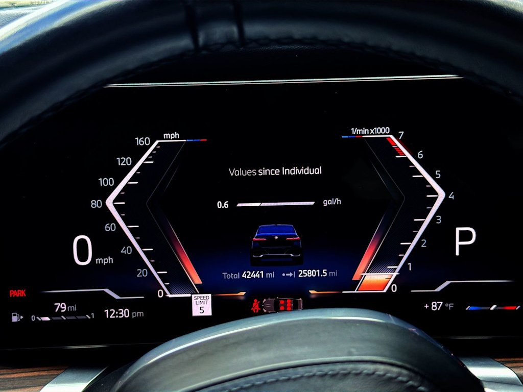 Thumbnail: 2024 BMW 7 Series - 16