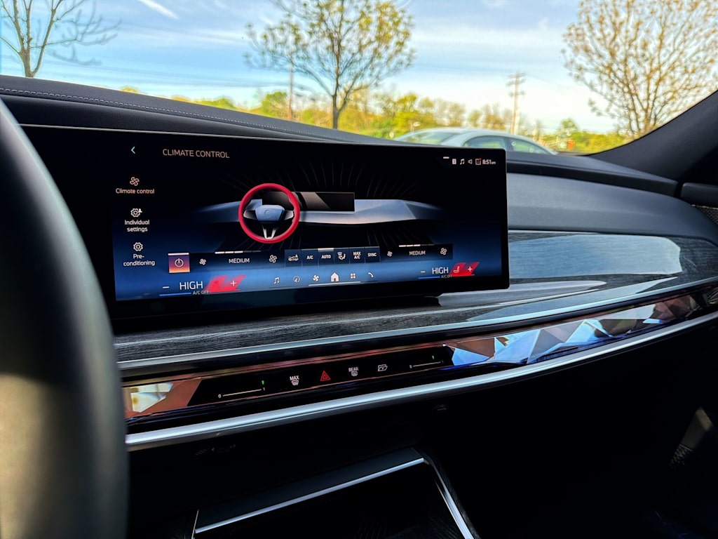 Thumbnail: 2025 BMW 7 Series - 15