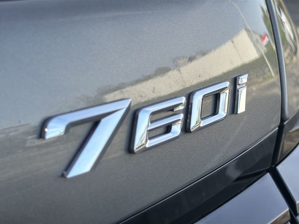 Thumbnail: 2025 BMW 7 Series - 7
