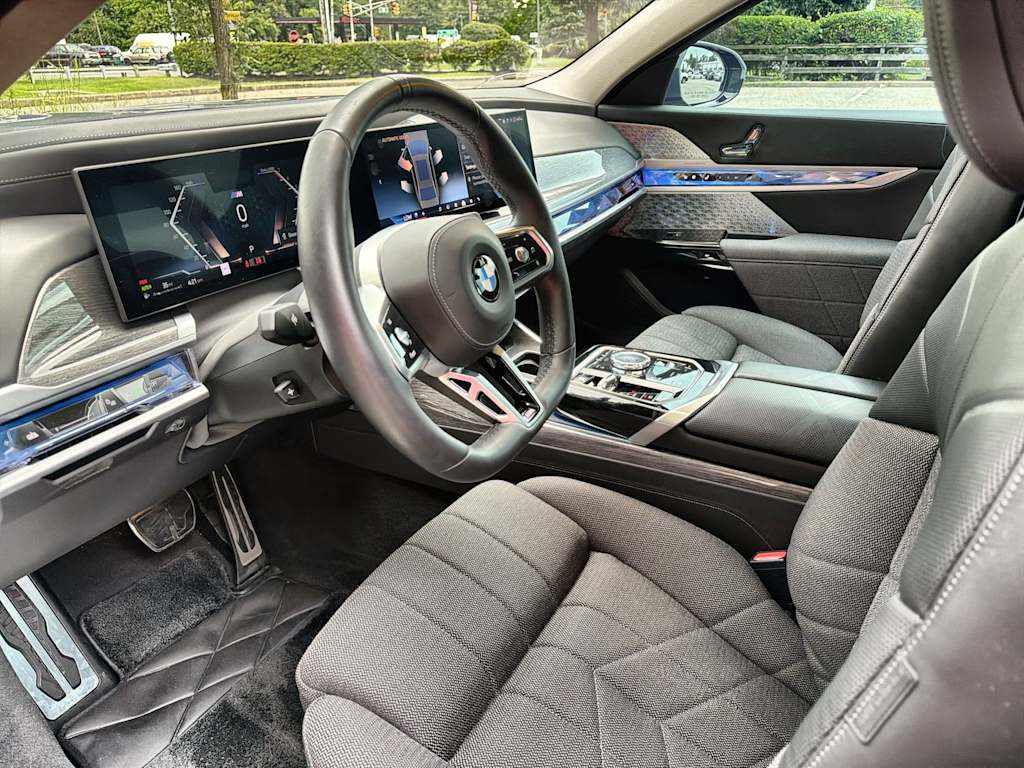 Thumbnail: 2025 BMW 7 Series - 11