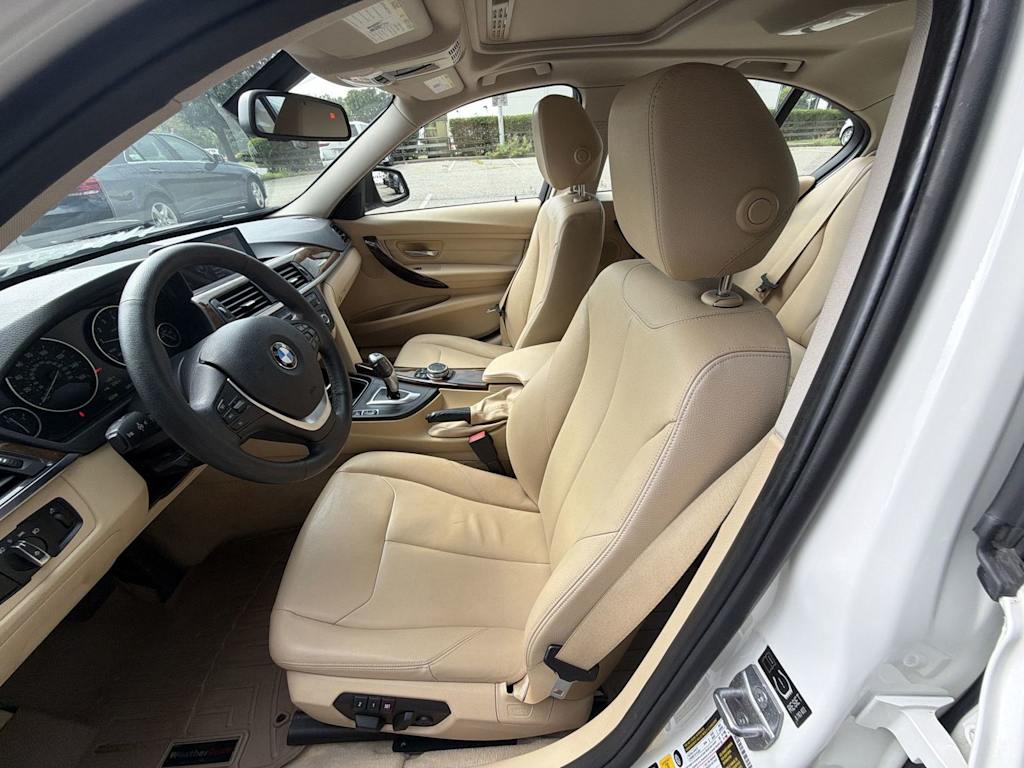 Thumbnail: 2015 BMW 3 Series - 11