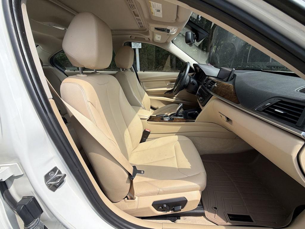 Thumbnail: 2015 BMW 3 Series - 25
