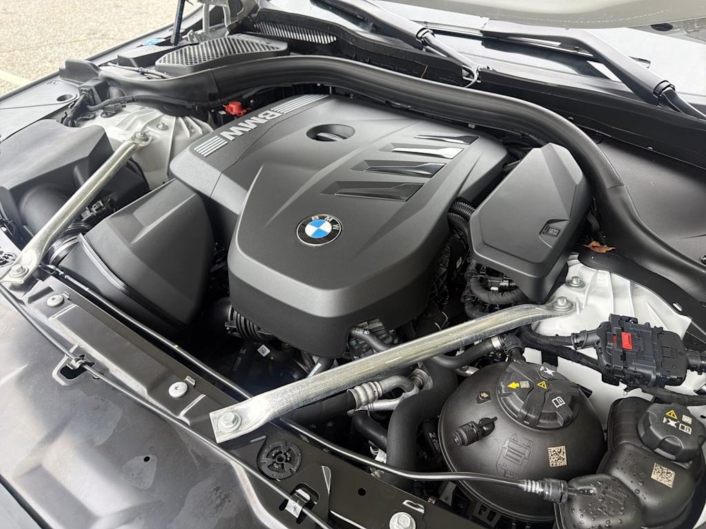 Thumbnail: 2026 BMW 5 Series - 9