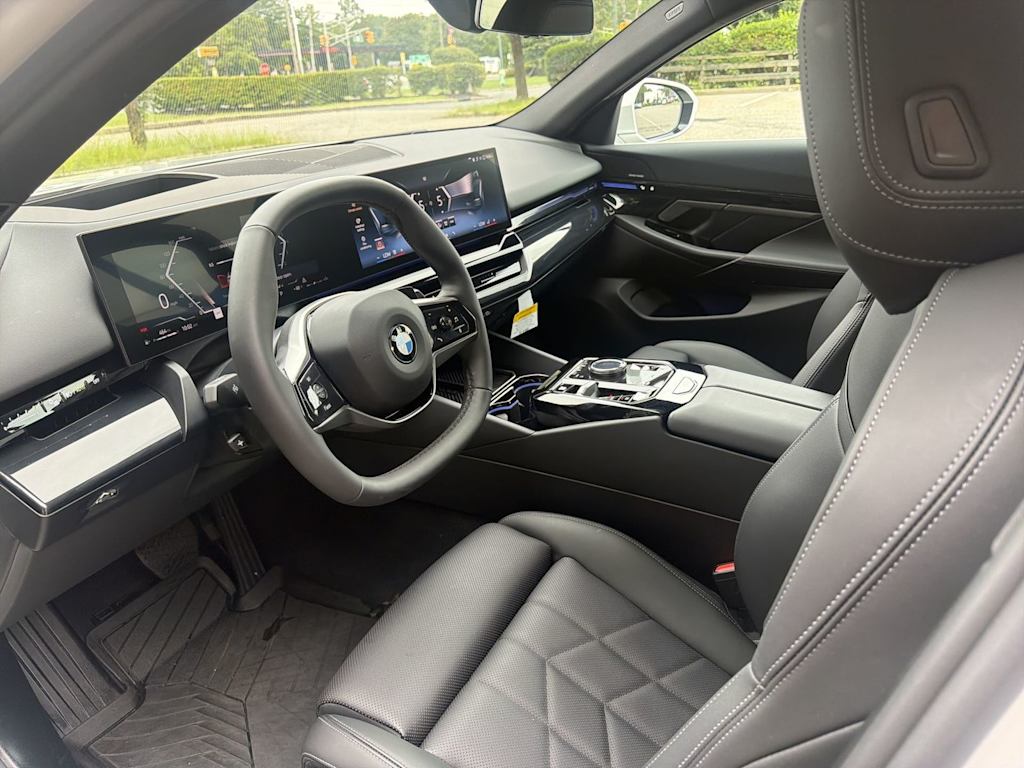 Thumbnail: 2026 BMW 5 Series - 11
