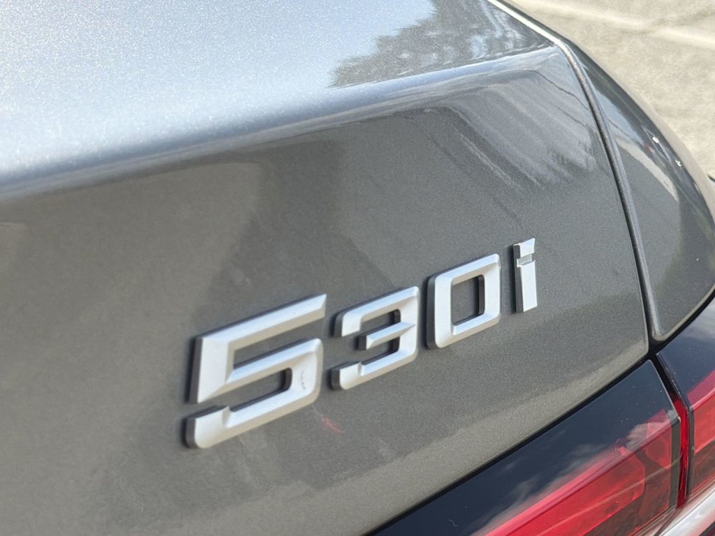 Thumbnail: 2026 BMW 5 Series - 7