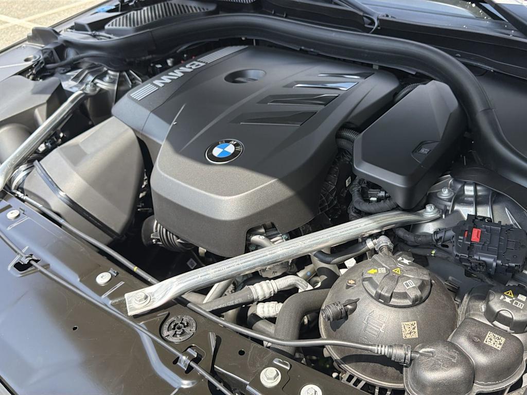 Thumbnail: 2026 BMW 5 Series - 9