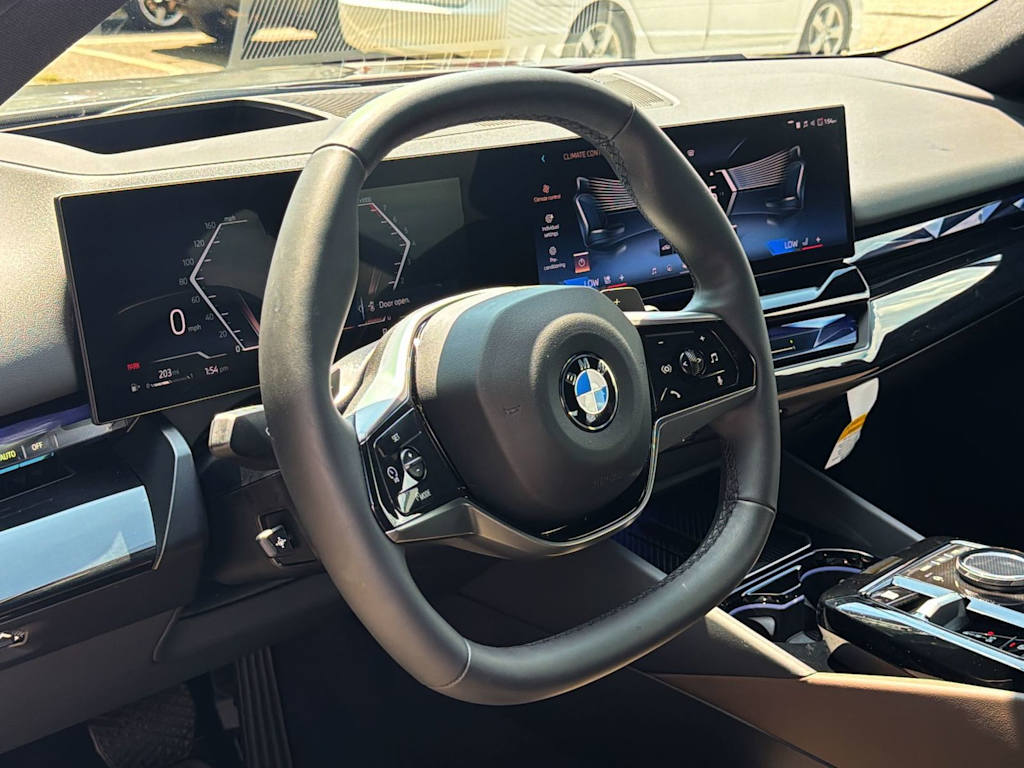 Thumbnail: 2026 BMW 5 Series - 14