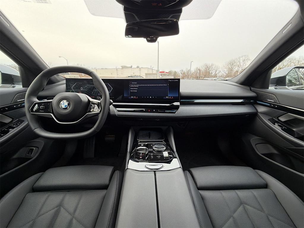 Thumbnail: 2026 BMW 5 Series - 10